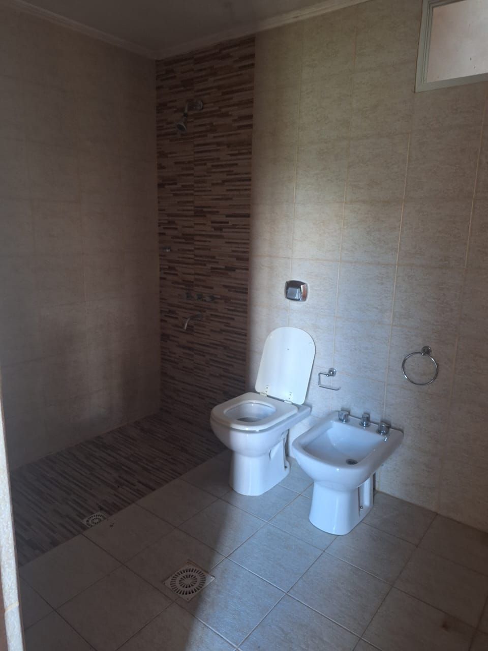 Imagen de la propiedad CASA EN VENTA A REFACCIONAR (APTA CREDITO)